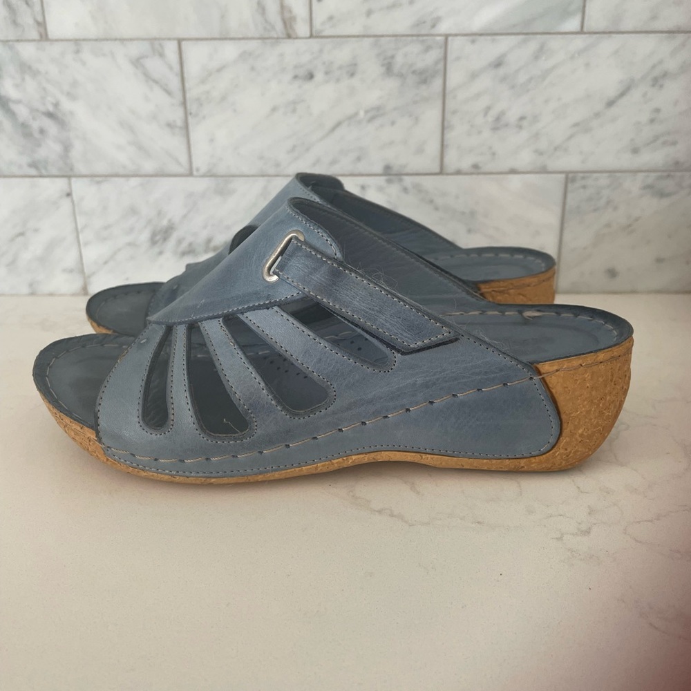 Volks Walkers size 36 Denim blue
